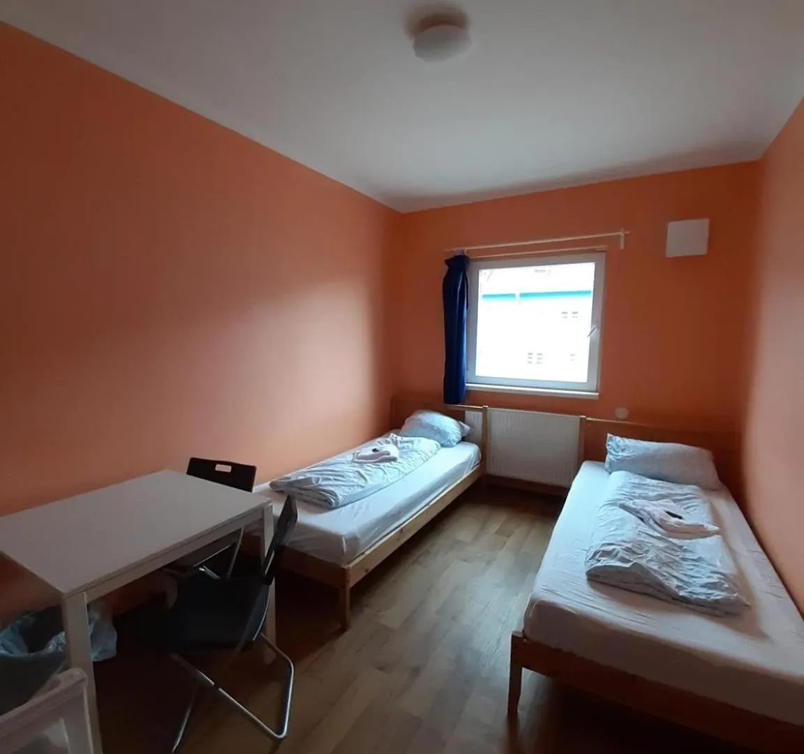 Low Budget Allach Hostel Rooms & Apartments Tub 19A ミュンヘン 0*,