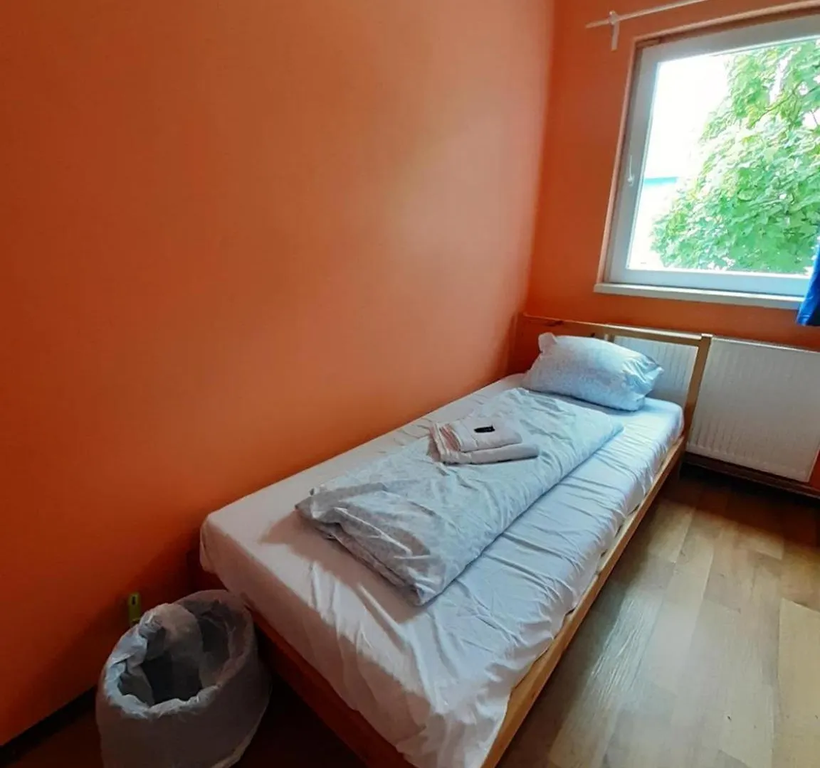 Low Budget Allach Hostel Rooms & Apartments Tub 19A Munich