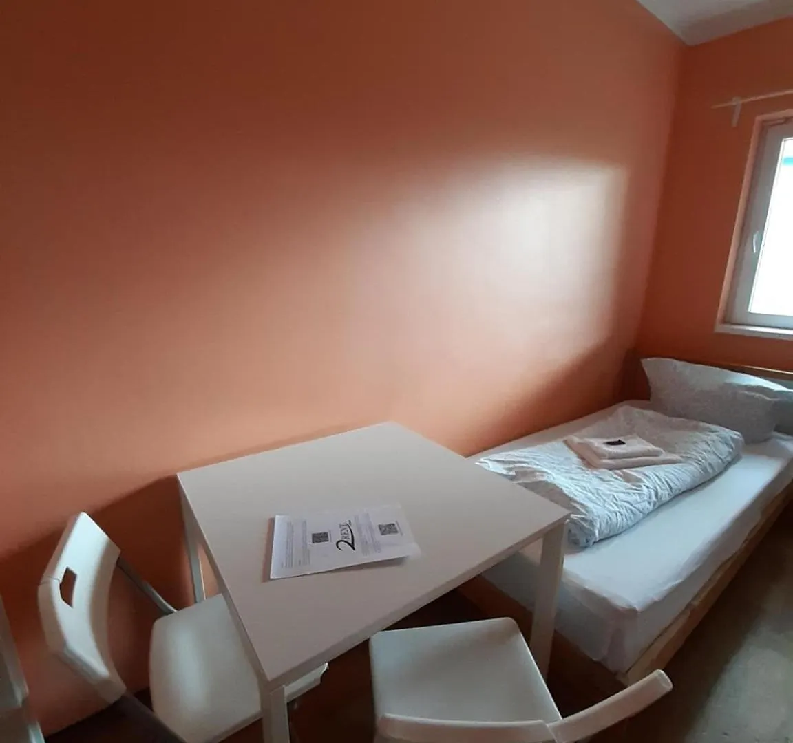 Low Budget Allach Hostel Rooms & Apartments Tub 19A Munich