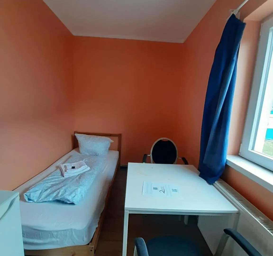 Low Budget Allach Hostel Rooms & Apartments Tub 19A Munich